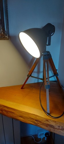 Modern table lamp - , tripode