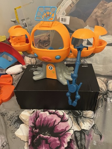 Small octopod with assesories - with,