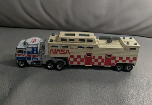 Matchbox peterbilt nasa - matchbox,