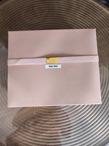 Miu box - miu, pink