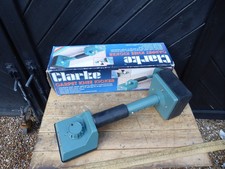 Boxed Clarke Carpet Knee Kicker CHT 403 . Adjustable length / Steel Teeth