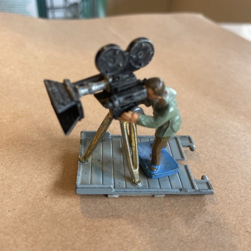 Corgi toys cameraman unit - toys,