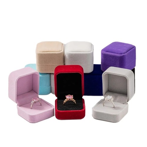 Red velvet ring - red,
