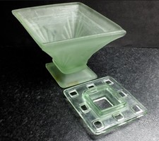 Bagley spinette frosted green glass with frog. Art Deco. ( rose bud vase )