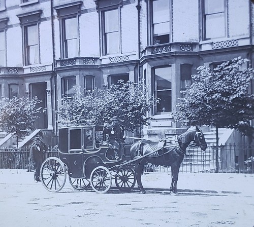 Four wheeled cab london - four-wheeled,