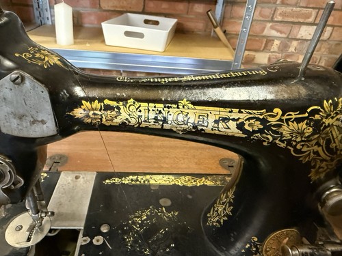 Singer vintage treadle - treadle, sewing