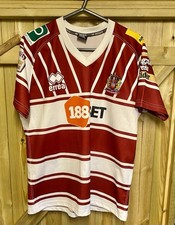 2018 Wigan Warriors rugby league home shirt made by Erreà with a 188BET Size S