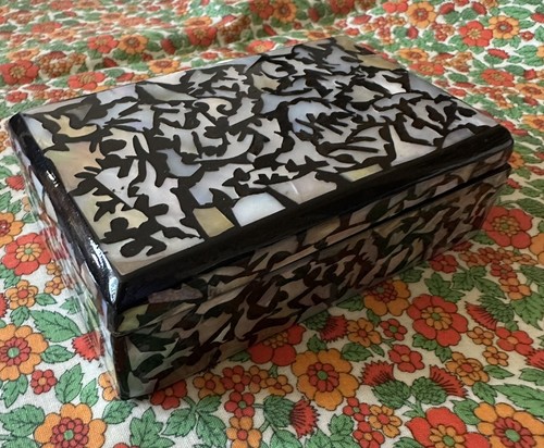 Vintage mother pearl inlaid - of,