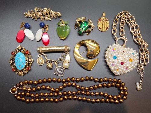 Vintage costume jewelry lot - vintage,