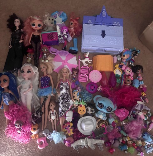 Barbies and other dolls - dolls, bundle