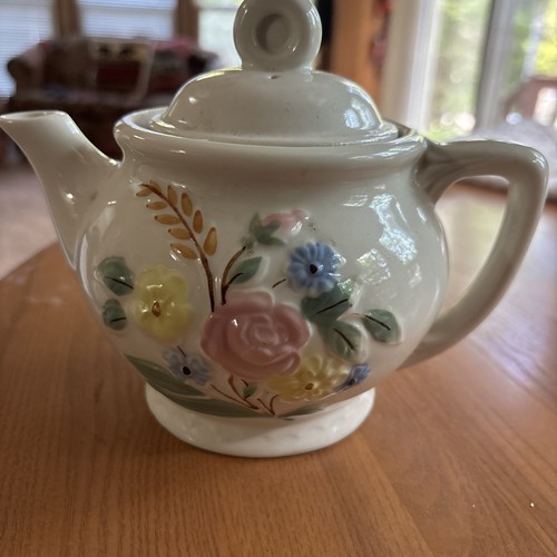 Vintage porcelier vitreous - vintage,