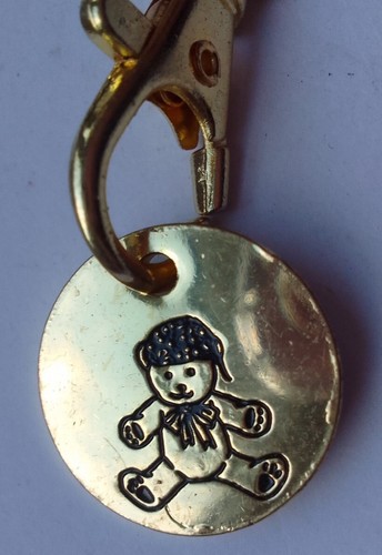 Vintage old gold metal - gold, keyring
