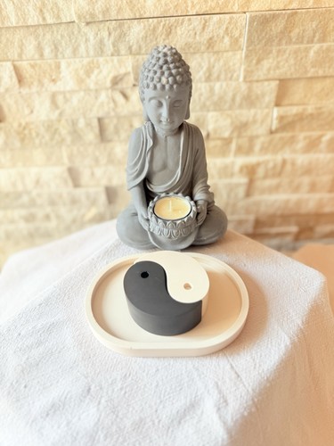 Yin yang decoration - yin, jesmonite