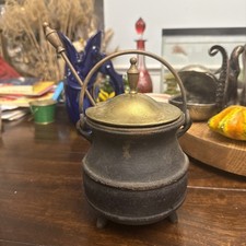 VINTAGE SMALL CAST IRON SMUDGE