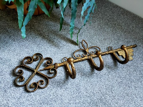 Large mid century cast - mid,