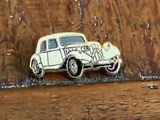 a PINS PIN CAR CAR CITROEN TRACTION CREAM BROWN