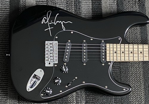 Alice cooper hand signed - cooper,