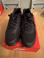 nike invigor black uk10