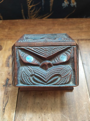 Superb vintage new zealand - superb,