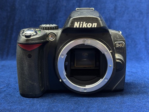 Nikon d40 camera body - camera,