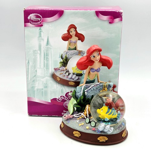 2009 disney store - 2009, little
