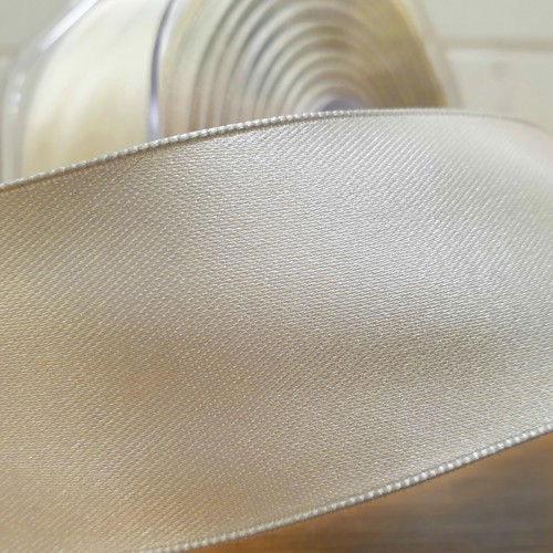 Beautiful wired edge - edge, double