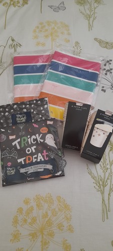 Bundle party picnic items - bundle, of