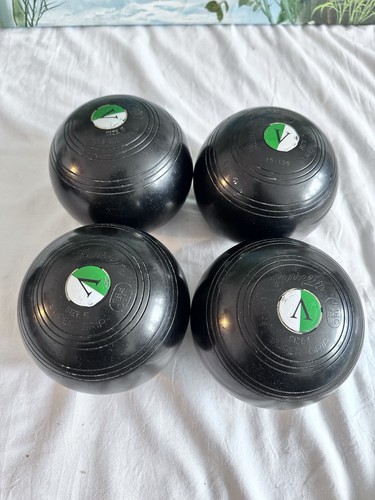 Henselite lawn bowls size - ,