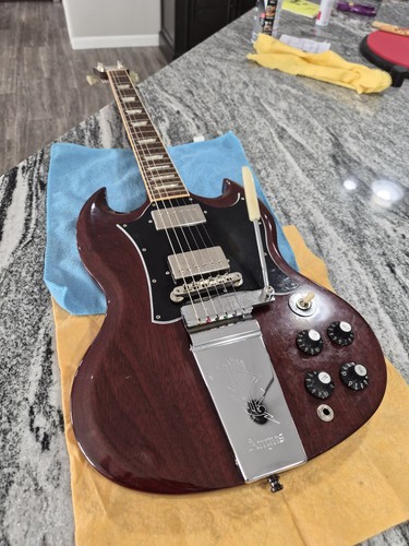 Gibson usa angus young - gibson,