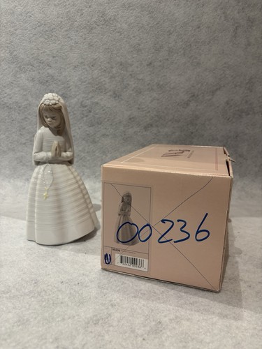 Ladro nao figurine - figurine, holy