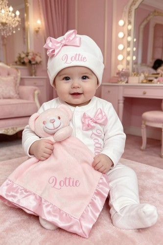 Newborn baby girl - newborn,