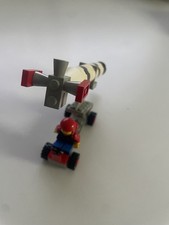 Lego Space Rocket Launcher Custom (897 parts)