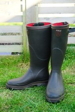 Aigle Parcours 2 wellies - neoprene lining with strap and buckle - Size 10.5 UK