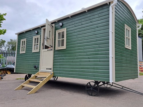 Luxury shepherd hut - luxury,