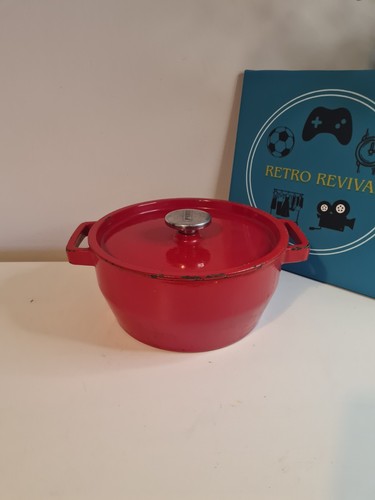 Pyrex red large cast iron - red,