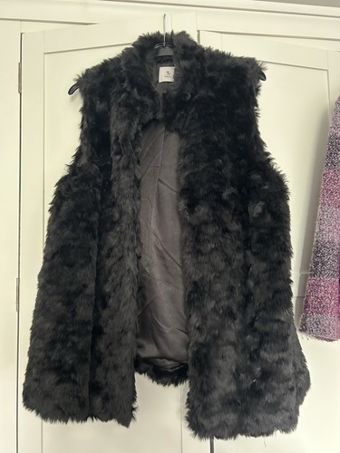 Faux fur gilet - fur,