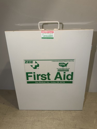 Vintage zee medical first - first, aid