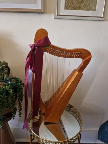 Muzikkon carolan harp - muzikkon, o'carolan