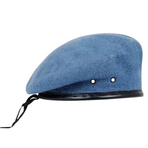 Men retro soldier - beret, hat