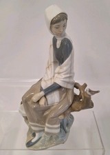 Lladro Figurine 4576 New Shepherdess, Retired, Woman sitting with Bird Excellent