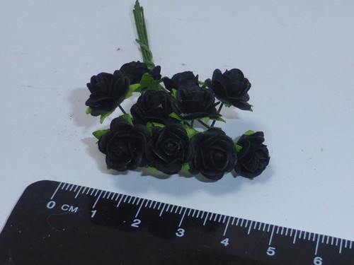 Scale roses black - 1:12, 10