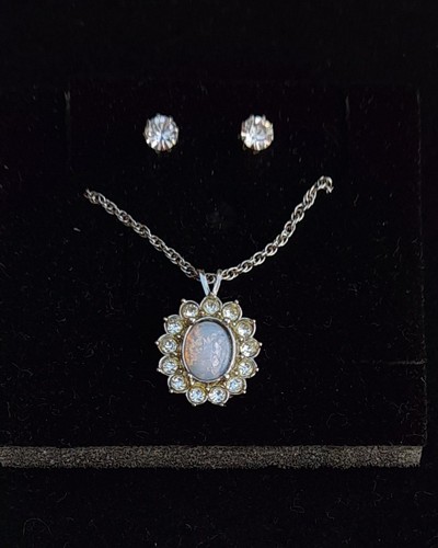 Avon opalesque necklace and - avon,