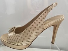 Chanel beige shoes in size 39