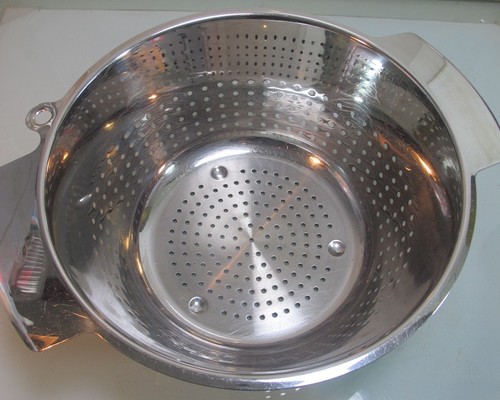 Rösle colander punch strainer