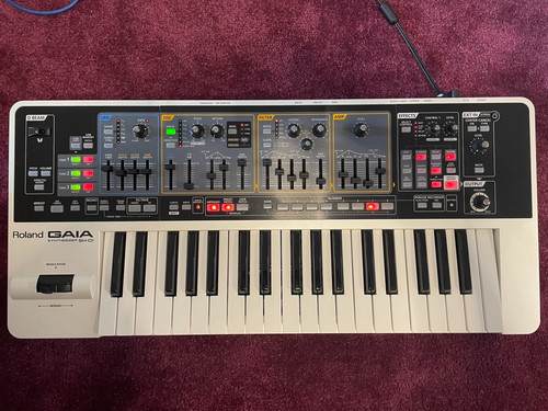 Roland gaia 37 key - gaia, sh-01
