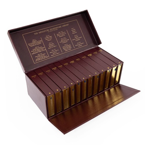 The miniature shakespeare - the,
