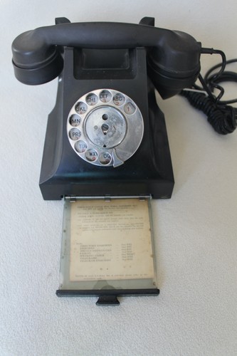Vintage black bakelite - black,