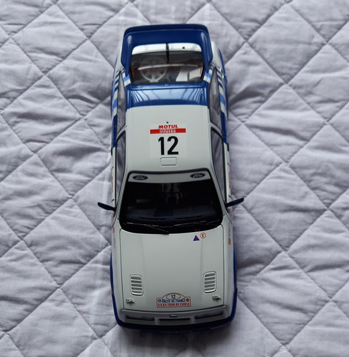 Autoart millennium ford sierra - ford,