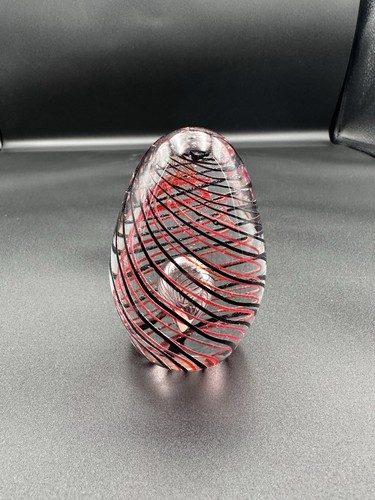Swirl patterned dome shaped - patterned,