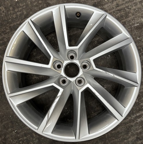 Genuine skoda kamiq - *,